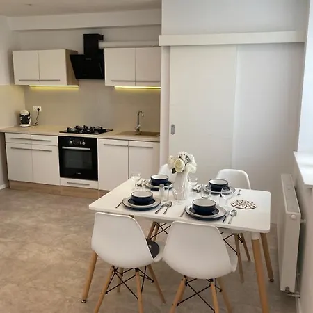 Duna Apartment Piest'any